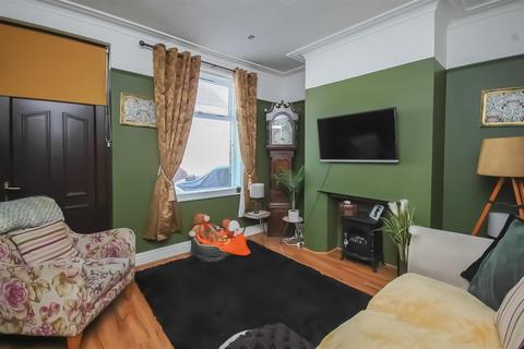 2 bedroom terraced house to rent - West Parade, Leeds LS26