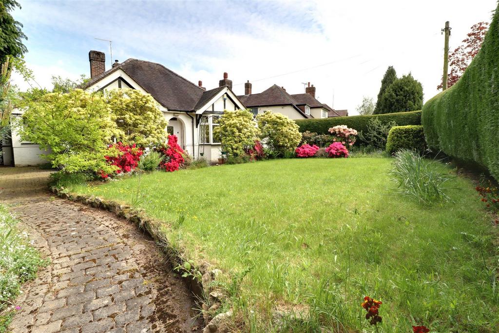 Park Drive, Wistaston, Crewe 2 bed detached bungalow for sale £216,000