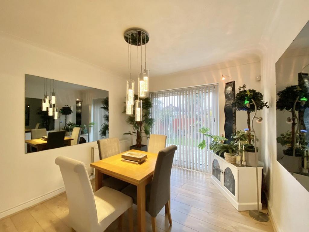 Thumbnail IMG 5878.jpg