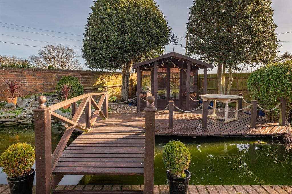 Pond, Decking &amp; Summer House