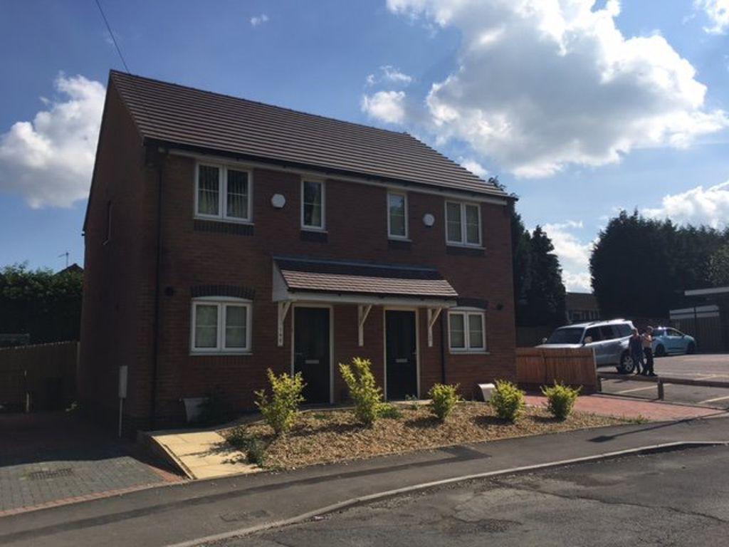 Bromley Lane, Kingswinford 2 bed semidetached house £850 pcm (£196 pw)