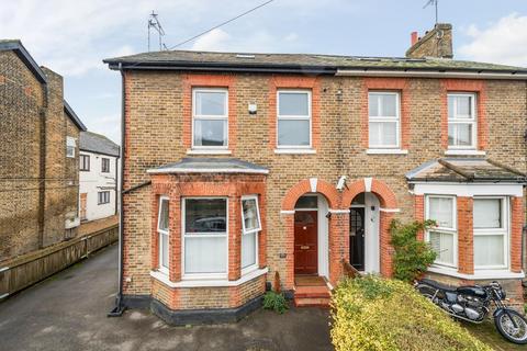 Flat 3, 13 Palace Grove, Bromley, BR1 3HA