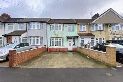 6 Windsor Gardens, Hayes, UB3 1QY