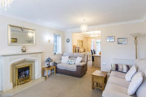 1 Beamont Close, Lutterworth, LE17 4GE