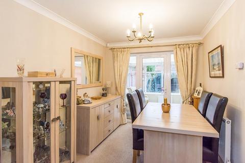 1 Beamont Close, Lutterworth, LE17 4GE