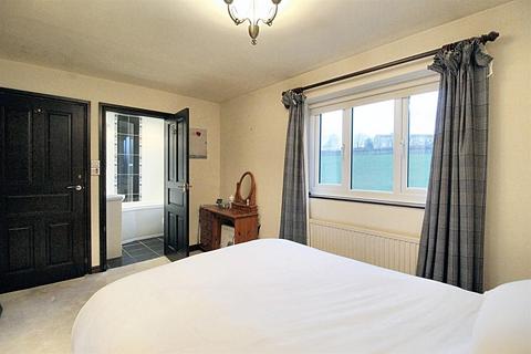 4 bedroom detached house for sale - Moor Top Road, Kirkheaton, Huddersfield, HD5 0PJ