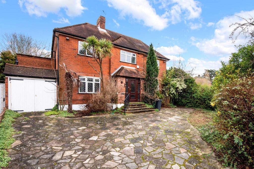 Warren Road, Banstead 4 bed detached house for sale £880,000