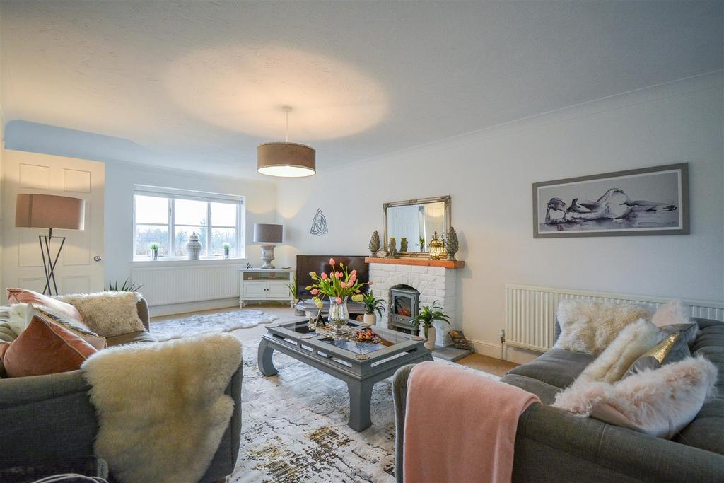 Eagle Road, Erpingham 4 bed detached house for sale £450,000