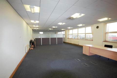 Office to rent, Fletchers Way, Wellesbourne, Warwick