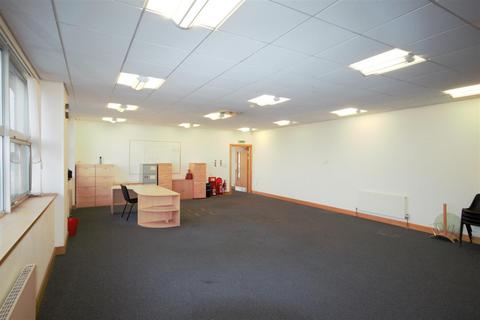 Office to rent, Fletchers Way, Wellesbourne, Warwick