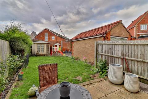 2 bedroom end of terrace house for sale, Wilson Road, Hadleigh, Ipswich