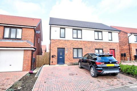 3 bedroom semi-detached house for sale - Hylands Close, Chester-Le-Street, County Durham, DH3