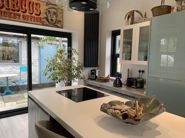 Kitchen 2.jpg