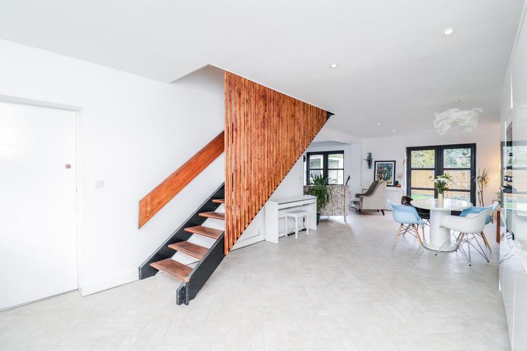 Open Plan Kitchen/Dining/ Living Area