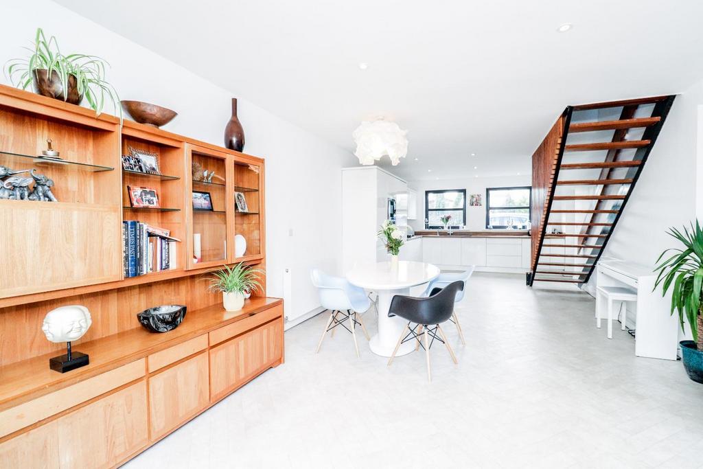 Open Plan Kitchen/Dining/ Living Area