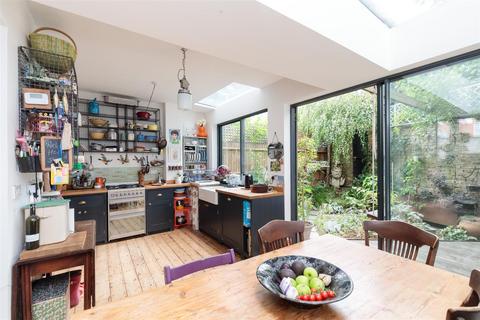 5 bedroom house for sale, Clissold Crescent, N16