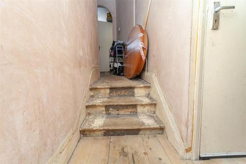 120 Rectory Road, London, N16 7SD