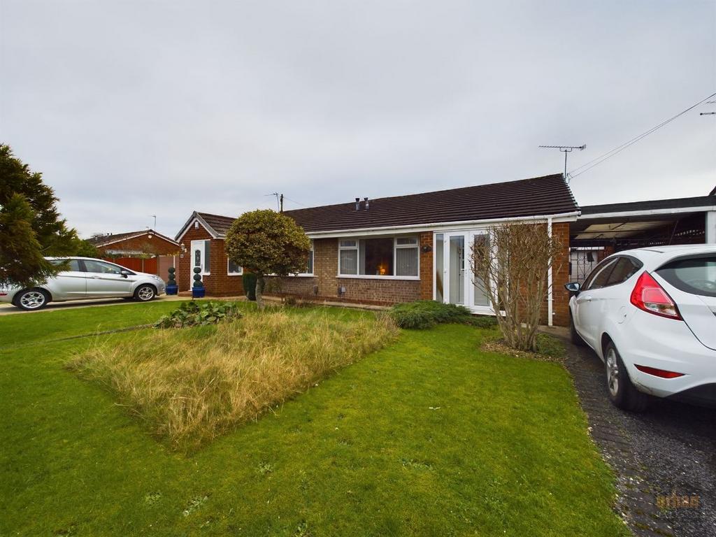 West Meade, Maghull 2 bed bungalow £925 pcm (£213 pw)