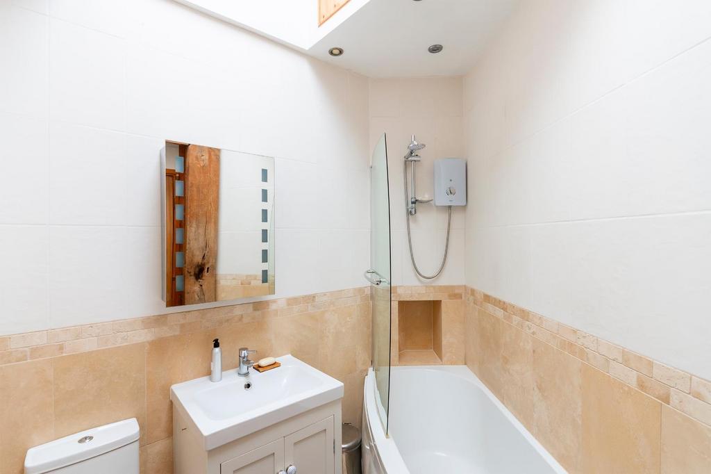 HS3 TN - Bathroom B.jpg