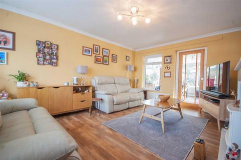 1 Barkis Close, Chelmsford, CM1 4UW