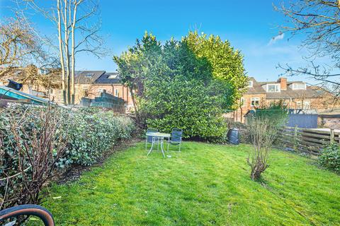 24 Lydgate Lane, Sheffield, S10 5FH