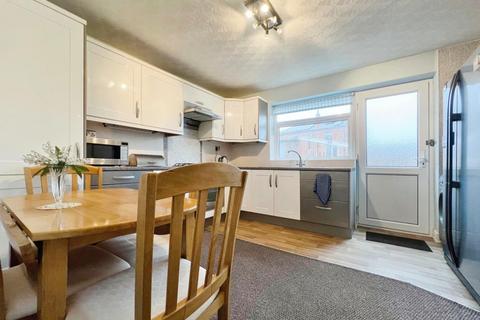 2 bedroom semi-detached house for sale, Kirkhall Lane, Leigh