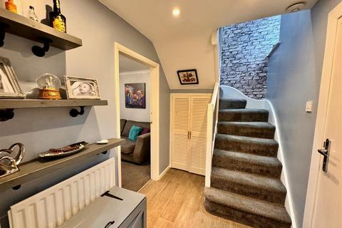 16 Cherry Tree Lane, Codsall, Wolverhampton, WV8 1NL