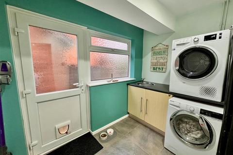 16 Cherry Tree Lane, Codsall, Wolverhampton, WV8 1NL