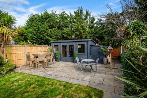 104 Walsingham Gardens, Epsom, KT19 0ND