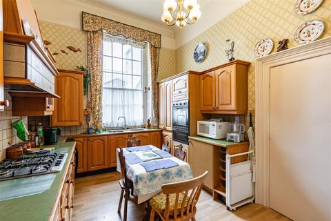 3 bedroom apartment for sale, Brunswick Square, Hove