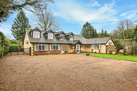 6 bedroom detached house for sale, Paynesfield Road, Tatsfield TN16