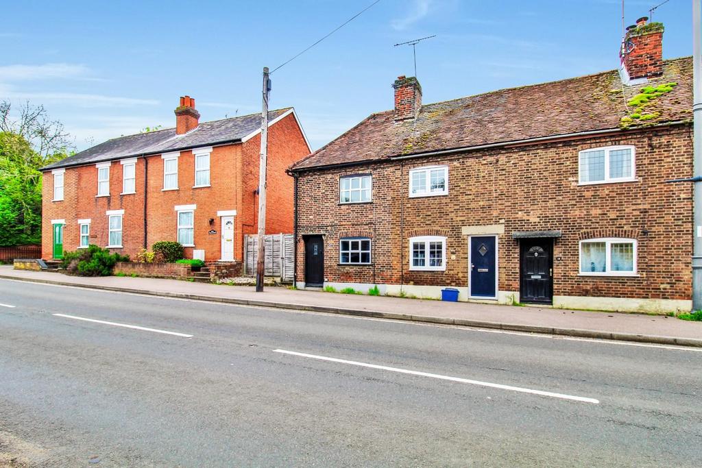 Cambridge Road, Wadesmill 2 bed terraced house for sale £359,995