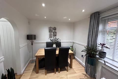25 Barnett Drive, Salford, M3 6WH