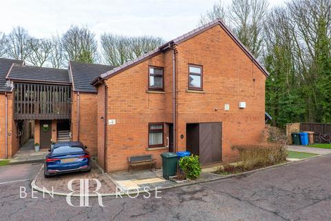 2 bedroom flat for sale, Rookery Close, Chorley