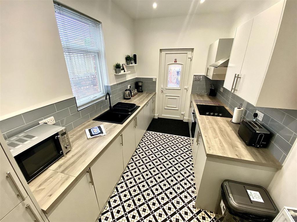 Louisa Terrace, Witton Gilbert, Durham 2 bed terraced house to rent £800 pcm (£185 pw)