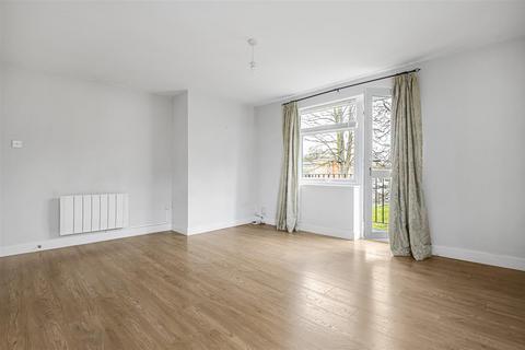 2 bedroom apartment for sale, Valerie Court, Bath Road, Reading