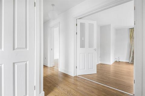 3, Valerie Court Bath Road, Reading, RG1 6HP