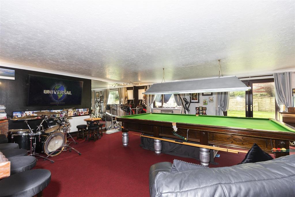 Games Room/Bar