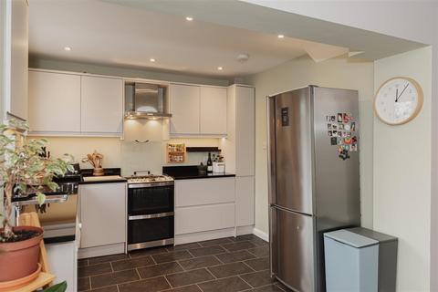 4 bedroom semi-detached house for sale, Blackthorn Road, Reigate