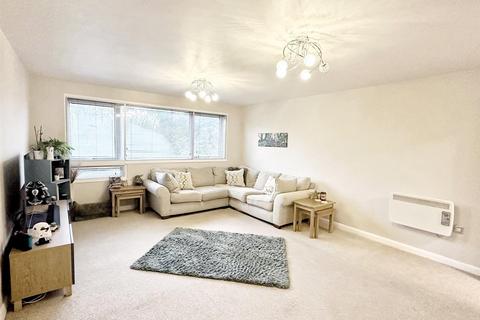2 bedroom property for sale, Wentworth Court, Lichfield Road, Four Oaks