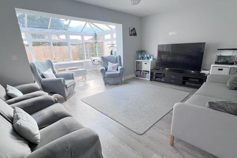 3 bedroom detached house for sale, Adamsfield Gardens, Bournemouth, BH10