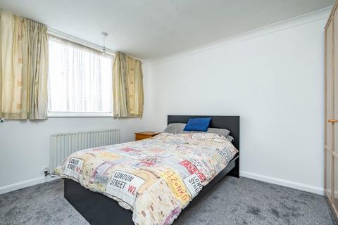 27 Colindale, Boston, PE21 9AZ