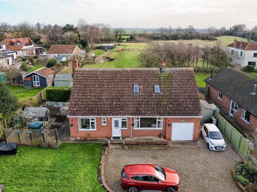 Humber Lane, Welwick 4 bed detached house for sale £295,000