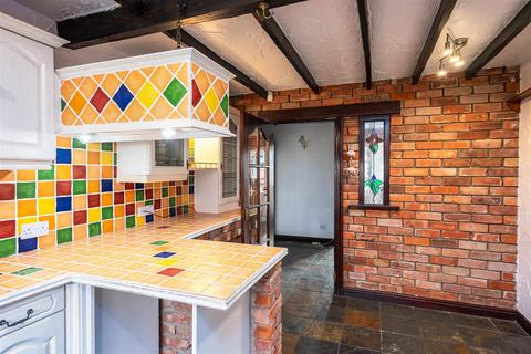 Sycamore Cottage Main Road, Thorngumbald, Hull, HU12 9NA