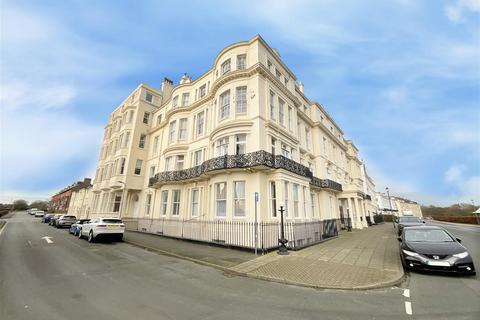 3 bedroom apartment for sale, The Crescent, Filey
