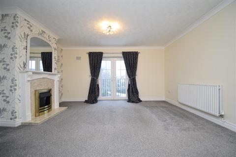 2 bedroom flat to rent, Benton Mews, Wakefield WF4