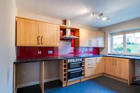 42 Valley Drive, Wrenthorpe, Wakefield, WF2 0HZ