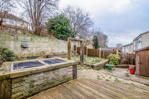 42 Valley Drive, Wrenthorpe, Wakefield, WF2 0HZ