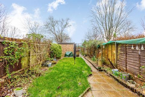 34 Caling Croft, New Ash Green, Longfield, DA3 8PX