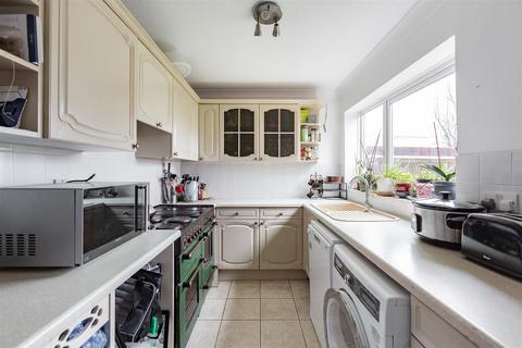 34 Caling Croft, New Ash Green, Longfield, DA3 8PX